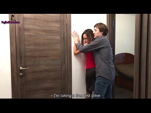 ❤️ Sexy makelaar rukt sensueel haar poesje en neukt terwijl ze haar appartement verkoopt - Krempai ❤️❌ Porno vk at us