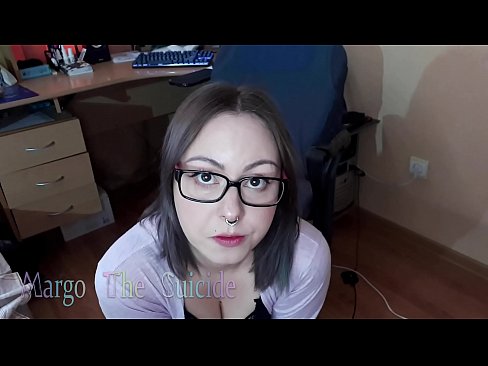 ❤️ Sexy meisje met bril zuigt Dildo diep op camera ❤️❌ Porno vk at us